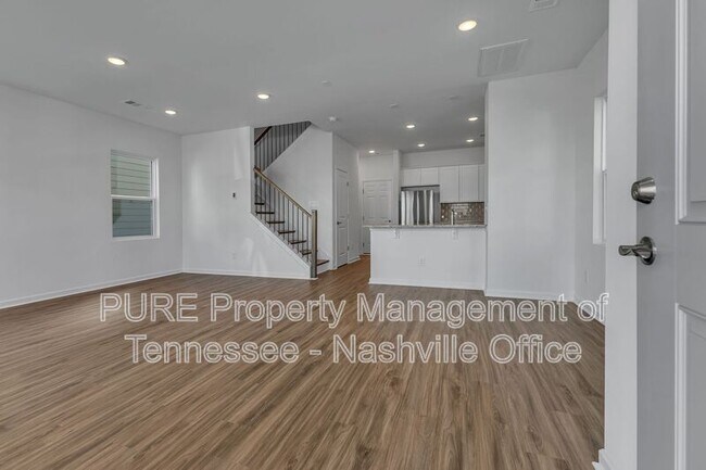 Building Photo - 179 Oasis Dr