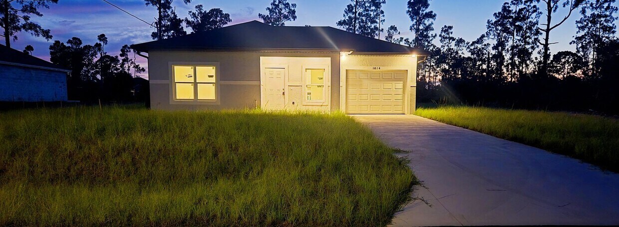 Foto principal - Brand New, 2/2/1 Single Family Home-Great ...