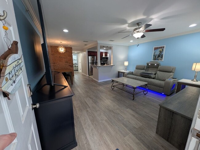 Foto del edificio - 1282 Beach Blvd