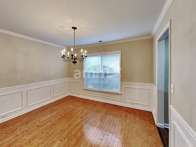 Foto del edificio - 4362 Walforde Blvd