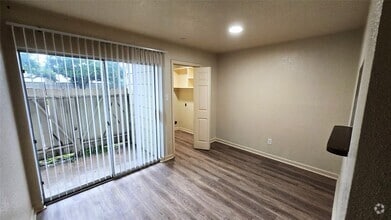 Building Photo - 8100 Creekbend Dr