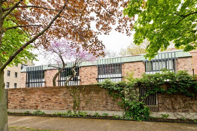 Foto del edificio - 588 W Hawthorne Pl