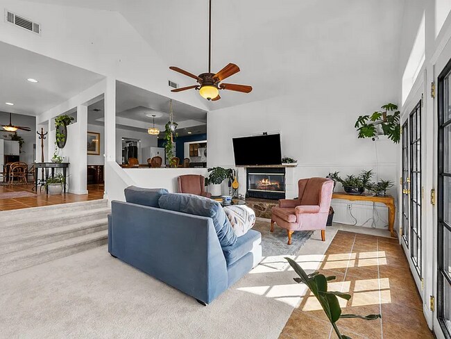 Building Photo - 29900 San Joaquin Dr