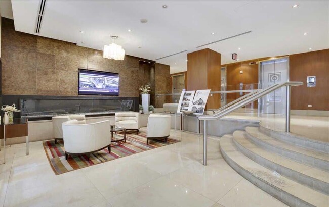 Lobby - 811 4th St NW