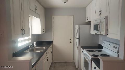 Foto del edificio - 4235 E Carson Rd