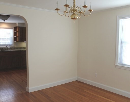 Foto del edificio - 452 Marrett Rd