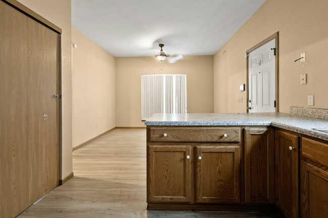 Foto del edificio - 834 Baker St