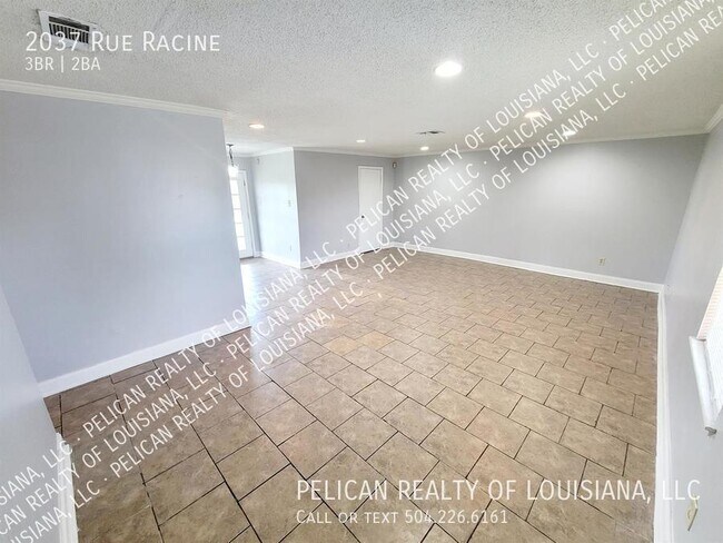 Building Photo - 2037 Rue Racine