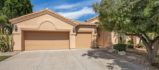 Foto del edificio - 7760 E Hartford Dr