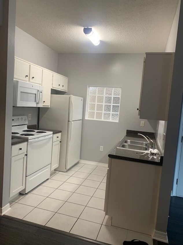 Primary Photo - Charming First Floor Condo