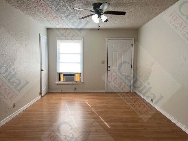 Foto del edificio - Cozy 2 Bedroom