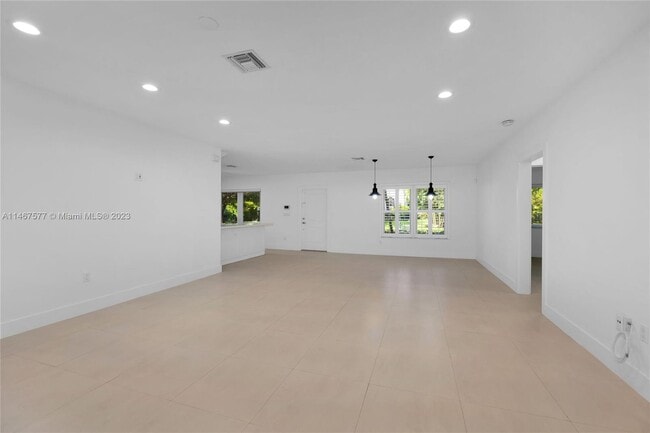 Building Photo - 5990 SW 86th St