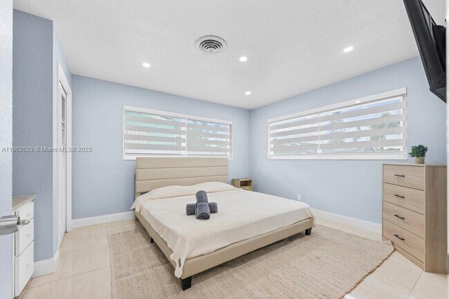 Foto del edificio - 2128 Dock St