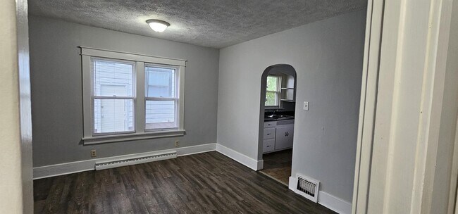 Foto del edificio - 910 E Fairview Ave