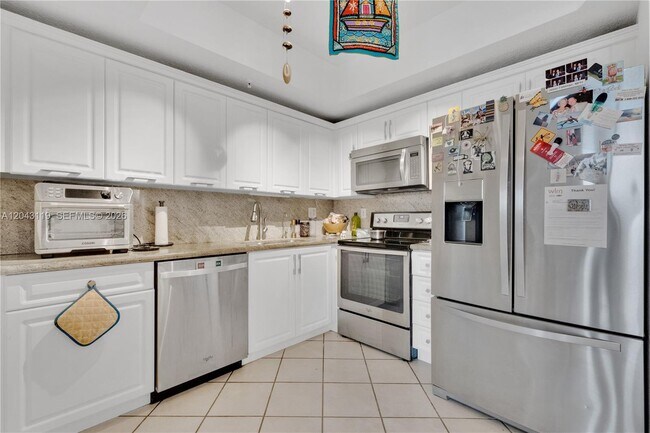 Foto del edificio - 3500 Coral Way
