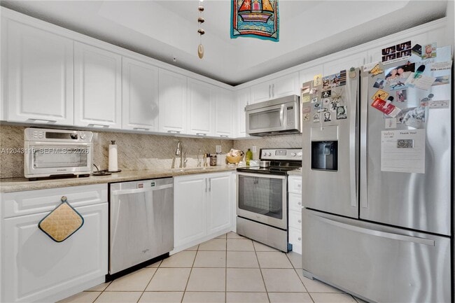 Building Photo - 3500 Coral Way