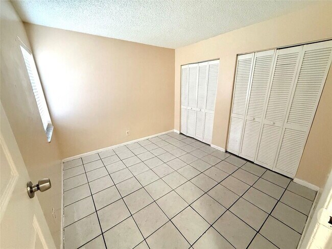 Foto del edificio - 20751 NW 30th Ct