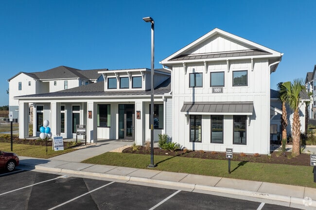 Clubhouse - Hawthorne at Holly Ridge