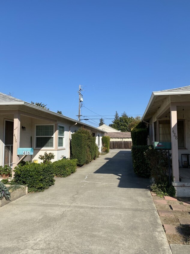 Primary Photo - 420 S Frances St