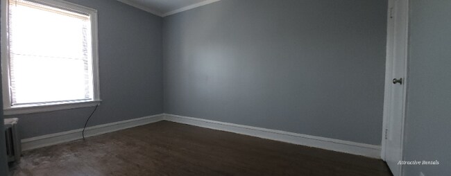 Foto del edificio - 8010 S Eberhart Ave