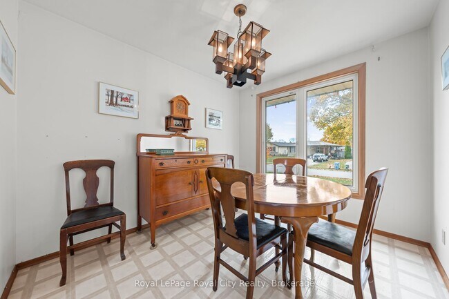 Photo du bâtiment - 17 Muskoka Dr