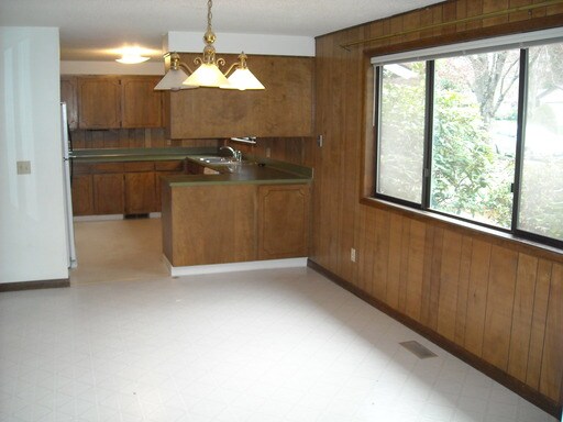 Building Photo - 4810 Justice Way S