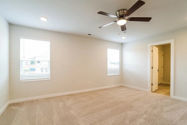 Building Photo - 825 Hallman Br Ln
