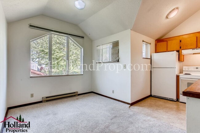 Foto del edificio - Wonderful 2 Bed Forest Grove Apartment Waiting For You!!!