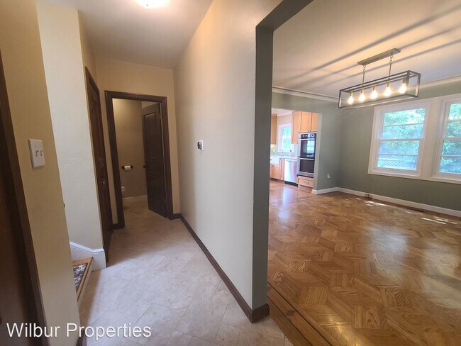 Building Photo - 5 br, 3.5 bath House - 1020 Del Norte Ave