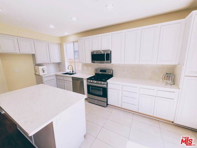 Building Photo - 17637 Ponderosa Way