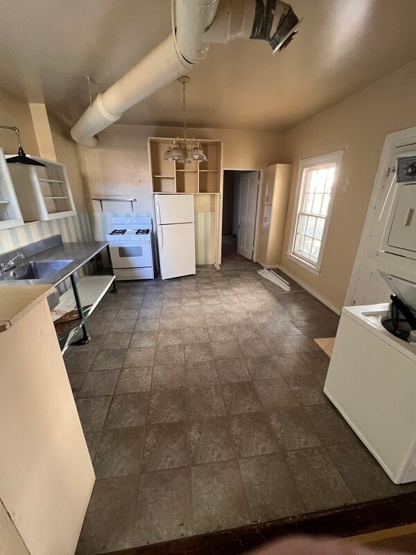 Building Photo - 126 S Laurel St