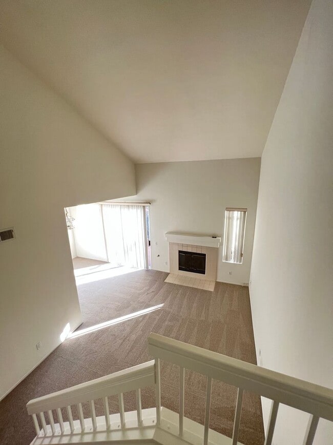 Building Photo - 2 Bedroom Condo in Del Mar Highlands.