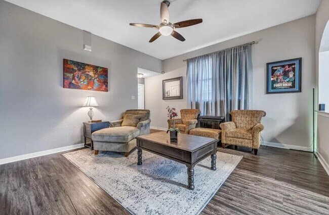 Foto del edificio - 3904 Pawnee Creek Ct