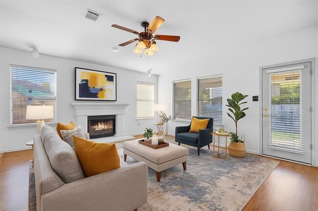 Building Photo - 4467 Bremner Dr