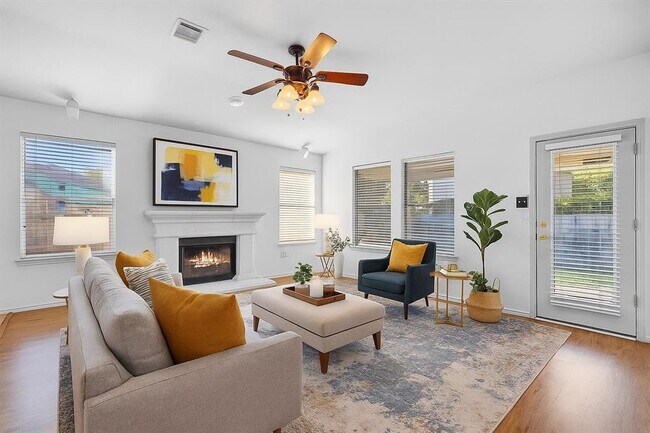 Foto del edificio - 4467 Bremner Dr