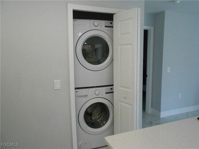 Foto del edificio - 636 Eisenhower Blvd