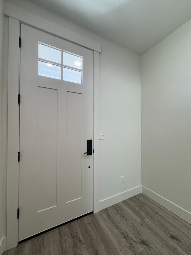 Foto del edificio - Peaceful Living Just Minutes from Town