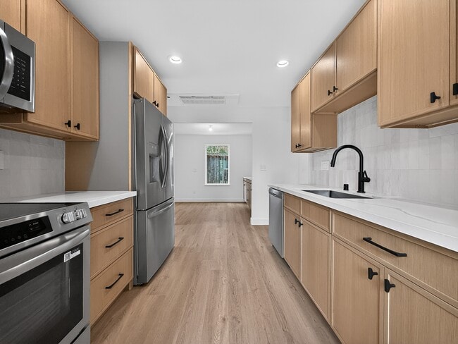 Foto del edificio - 1212 NW 75th St