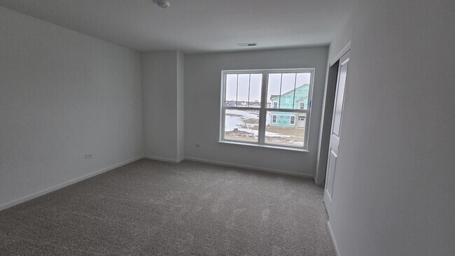 Foto del edificio - 450 Hathaway Ln