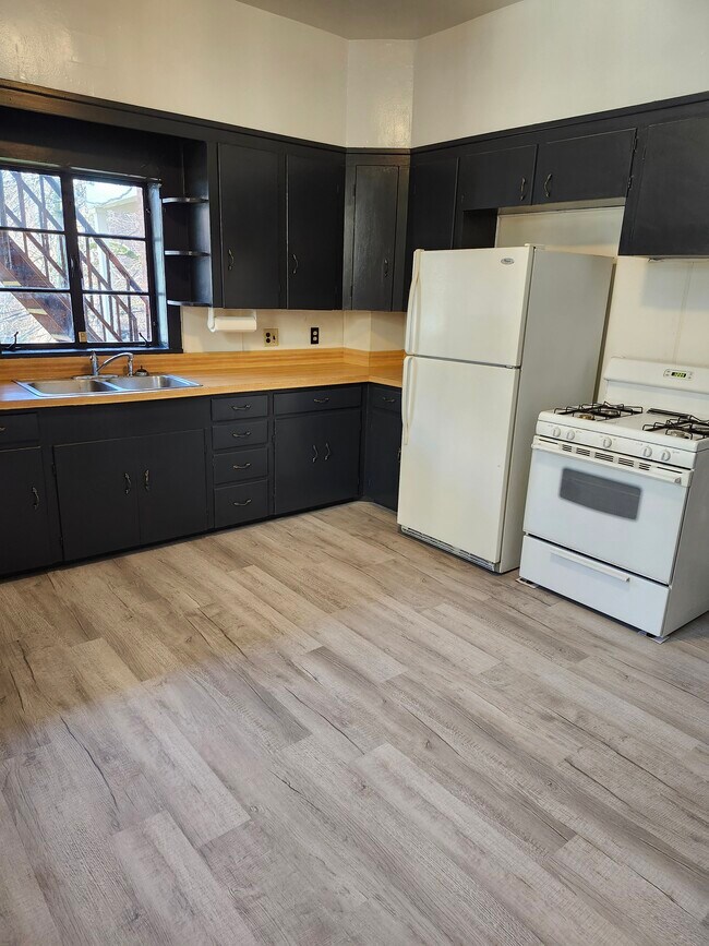 Cocina - 1627 N 2nd St