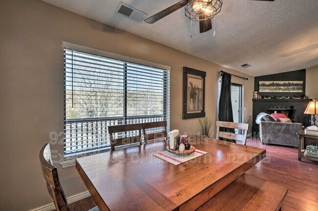 Foto del edificio - 2801 N Walnut Hills Dr