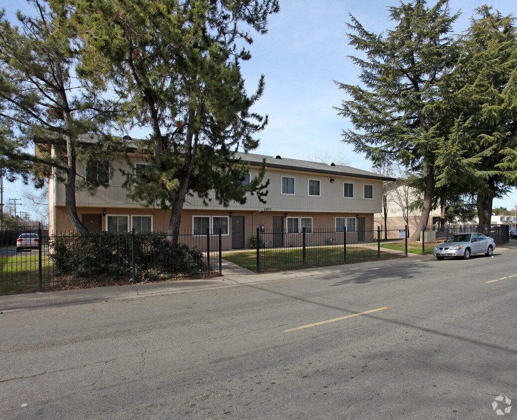 Foto del edificio - 2970 Portsmouth Dr