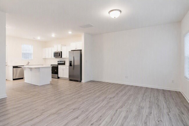 Foto del edificio - 463 Kincaid Rd