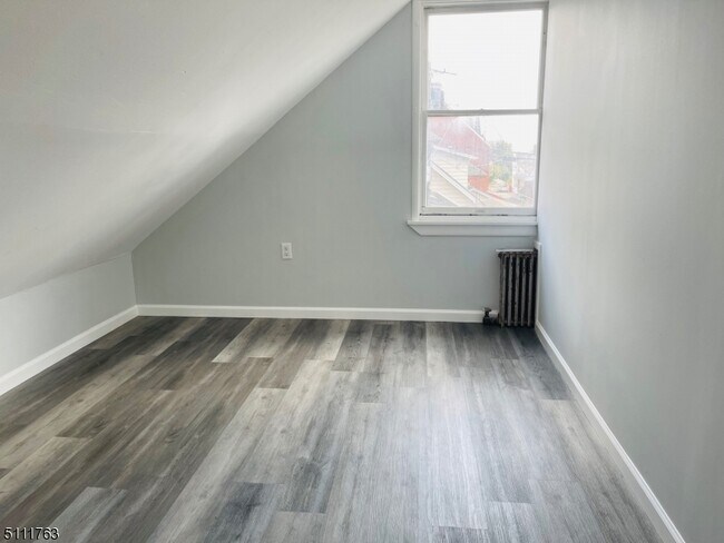 Building Photo - 175 N 12th St