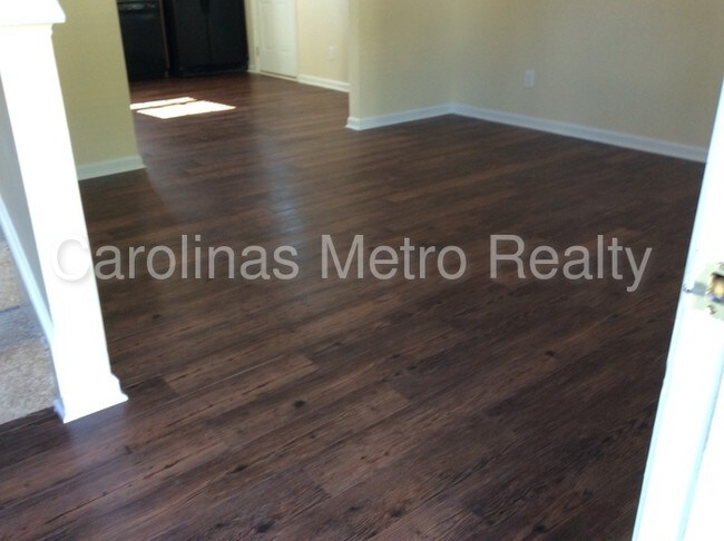 Building Photo - 4925 Hopewood Ln