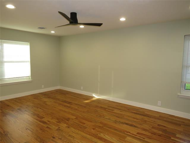 Foto del edificio - 3316 Darby Ln