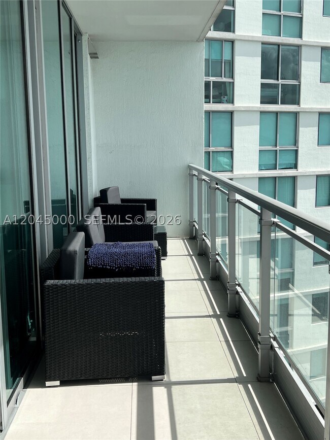 Foto del edificio - 92 SW 3rd St