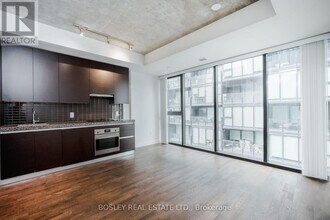 Building Photo - 38 Stewart St