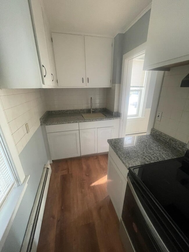 Kitchen - 26 Kilton St