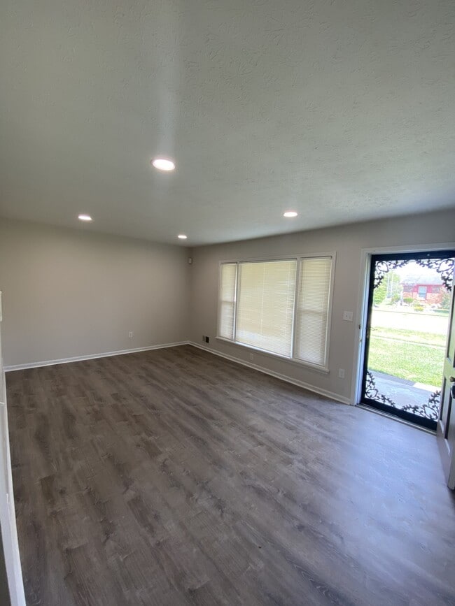 4400 Sunflower Ave, Louisville, KY 40216 House Rental in Louisville